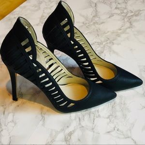 Bcbgeneration Tillie Laser Cut Pump Black 8.5 EUC!